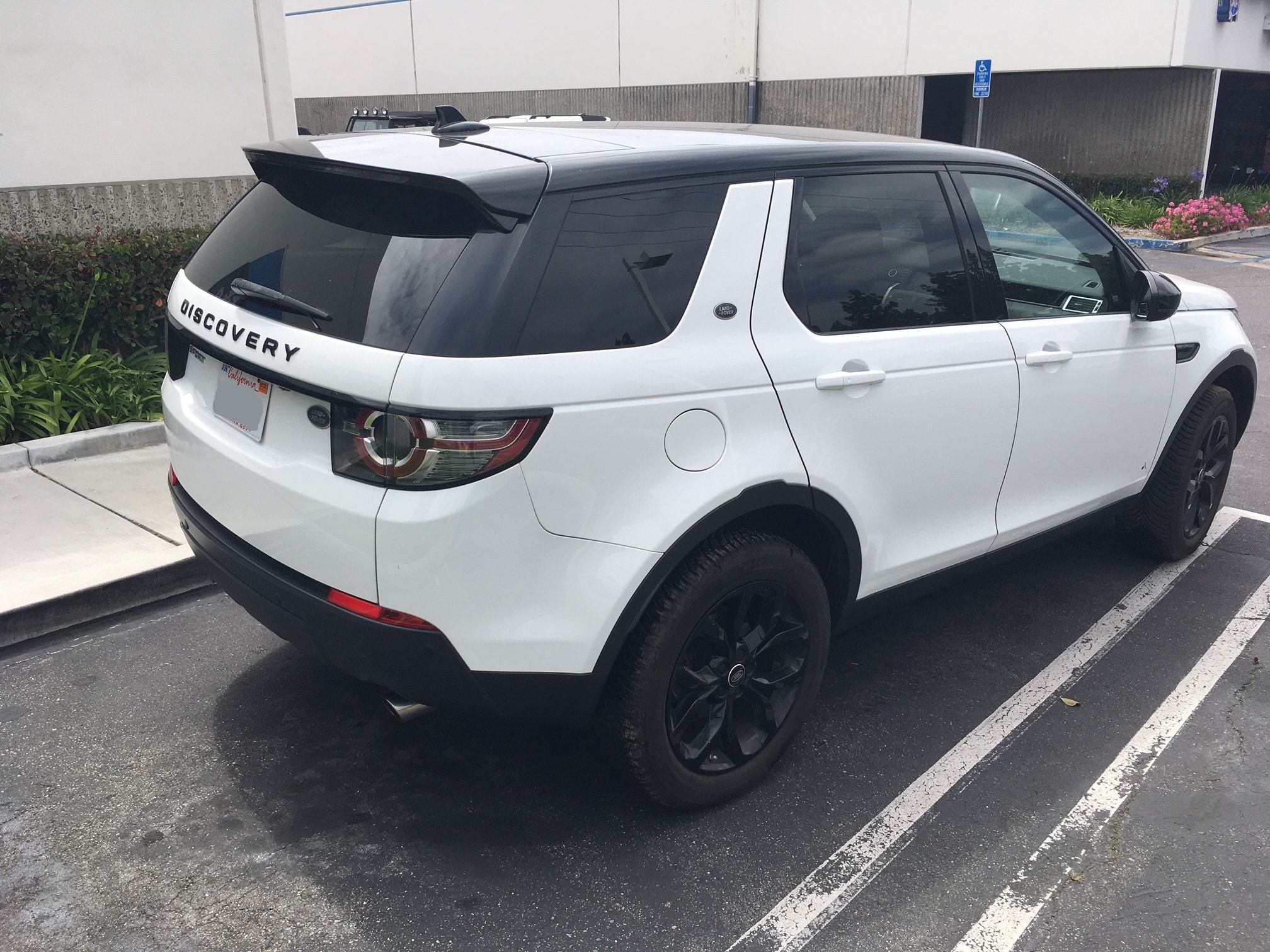Junk 2016 Land Rover Discovery Sport